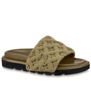 Louis Vuitton Pool Pillow Comfort Mules